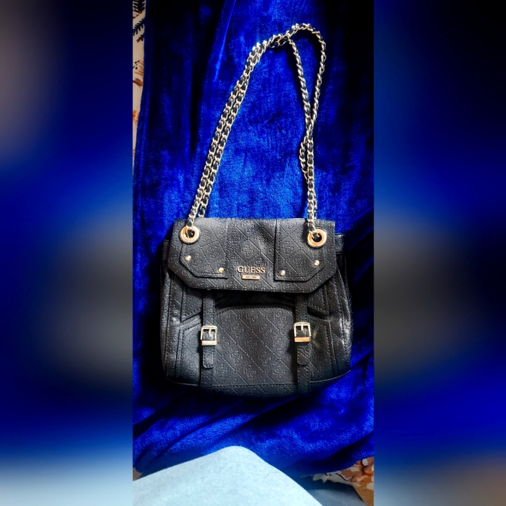 Guess purse